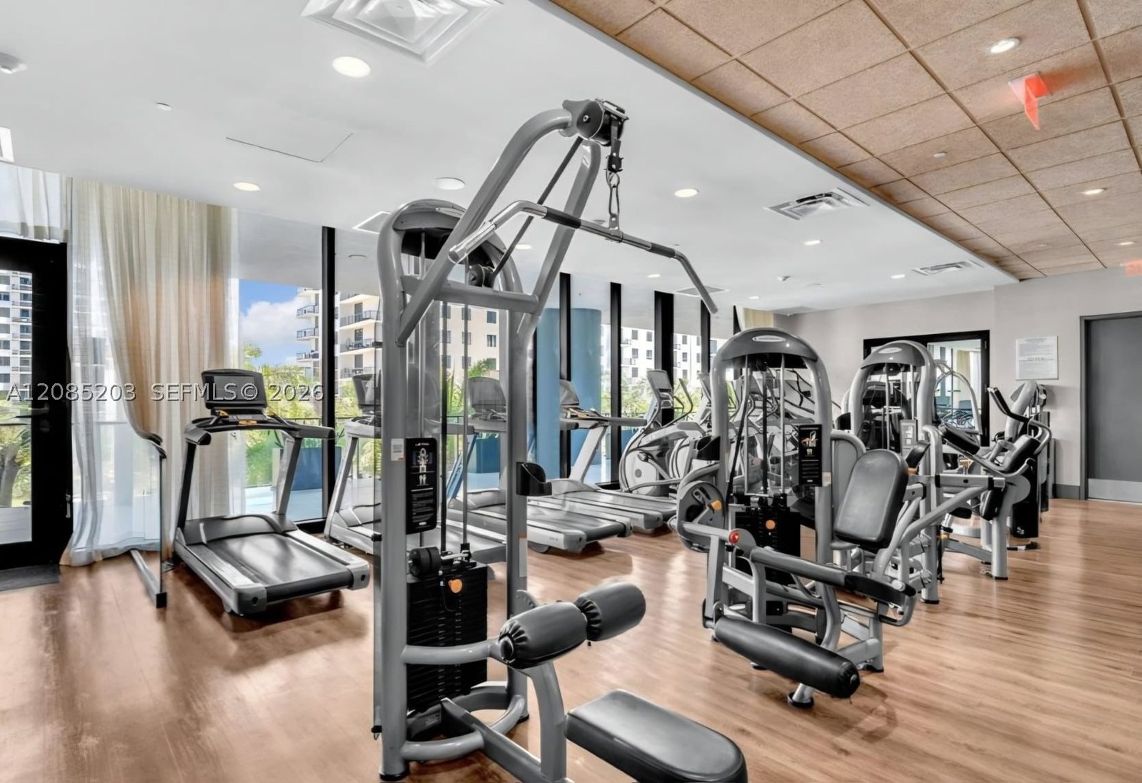 Real estate property located at 5252 85th Ave #809, Miami-dade, 5252 Paseo Condo, Doral, FL