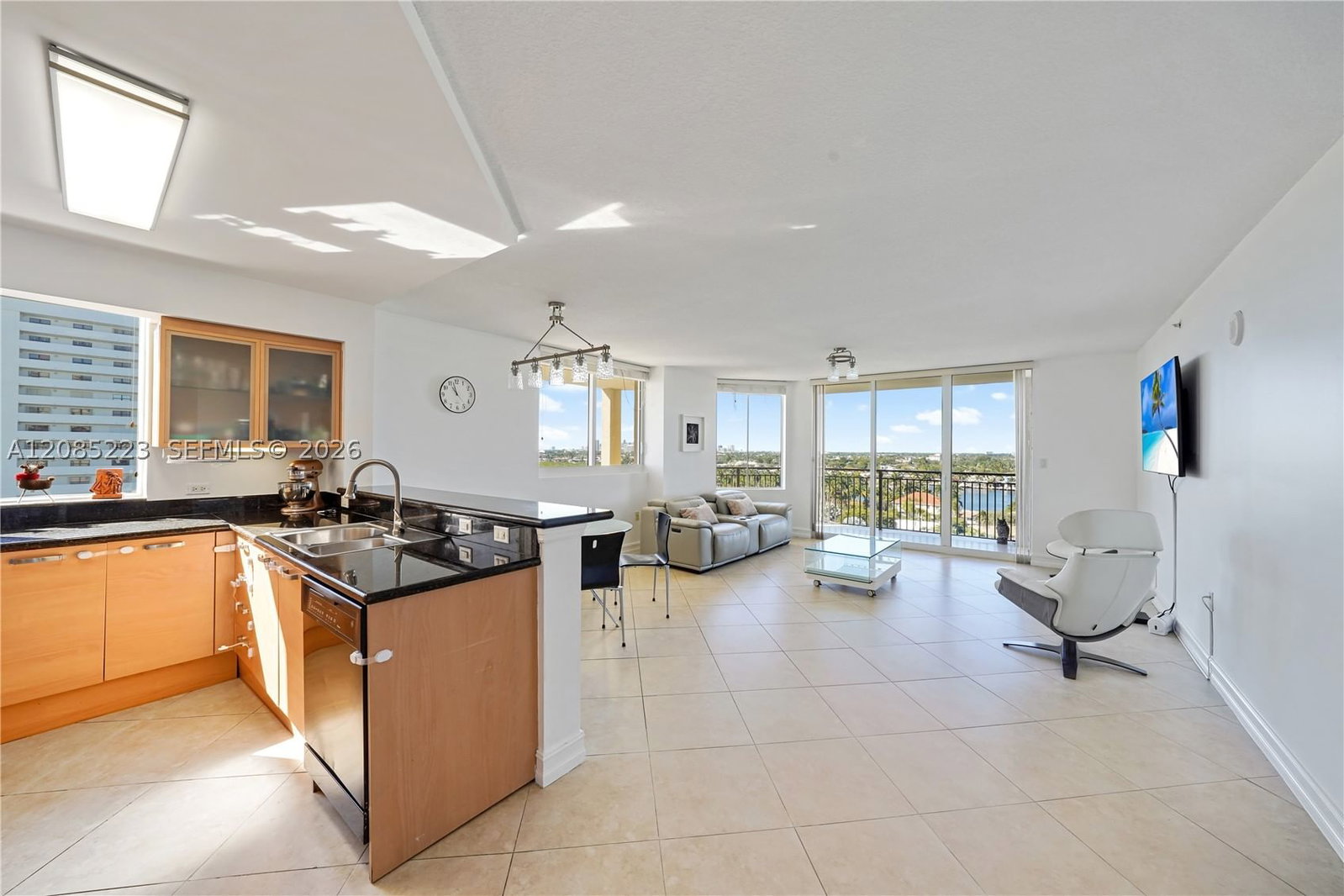 Real estate property located at 2001 Ocean Blvd #1002 S, Broward, The Veu Condo, Fort Lauderdale, FL