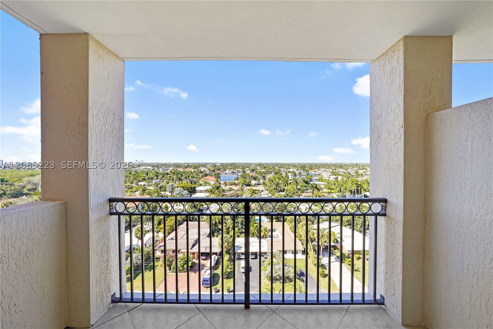 Real estate property located at 2001 Ocean Blvd #1002 S, Broward, The Veu Condo, Fort Lauderdale, FL