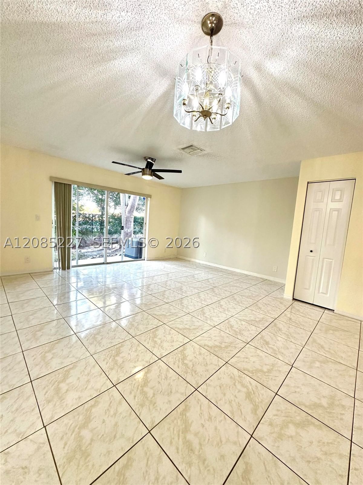 Real estate property located at 8655 Southgate Shores Cir, Broward, Woodmont Gardens, Tamarac, FL
