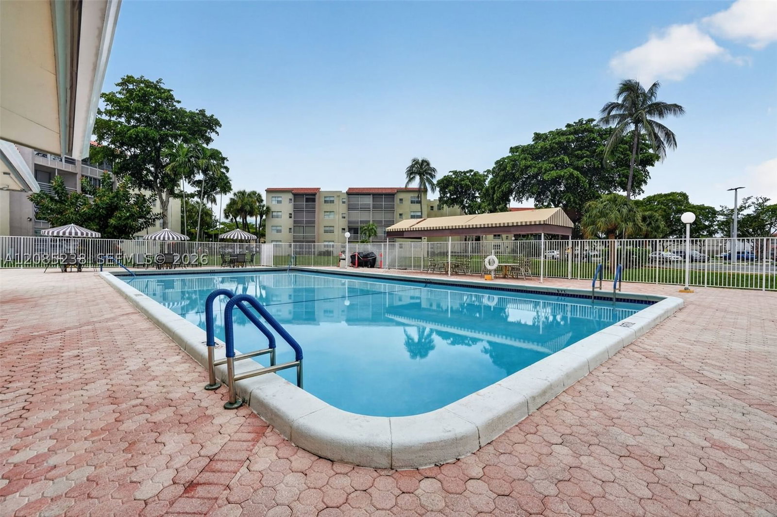 Real estate property located at 1820 81st Ave #3416, Broward, *courtyards Of Broward Con, North Lauderdale, FL