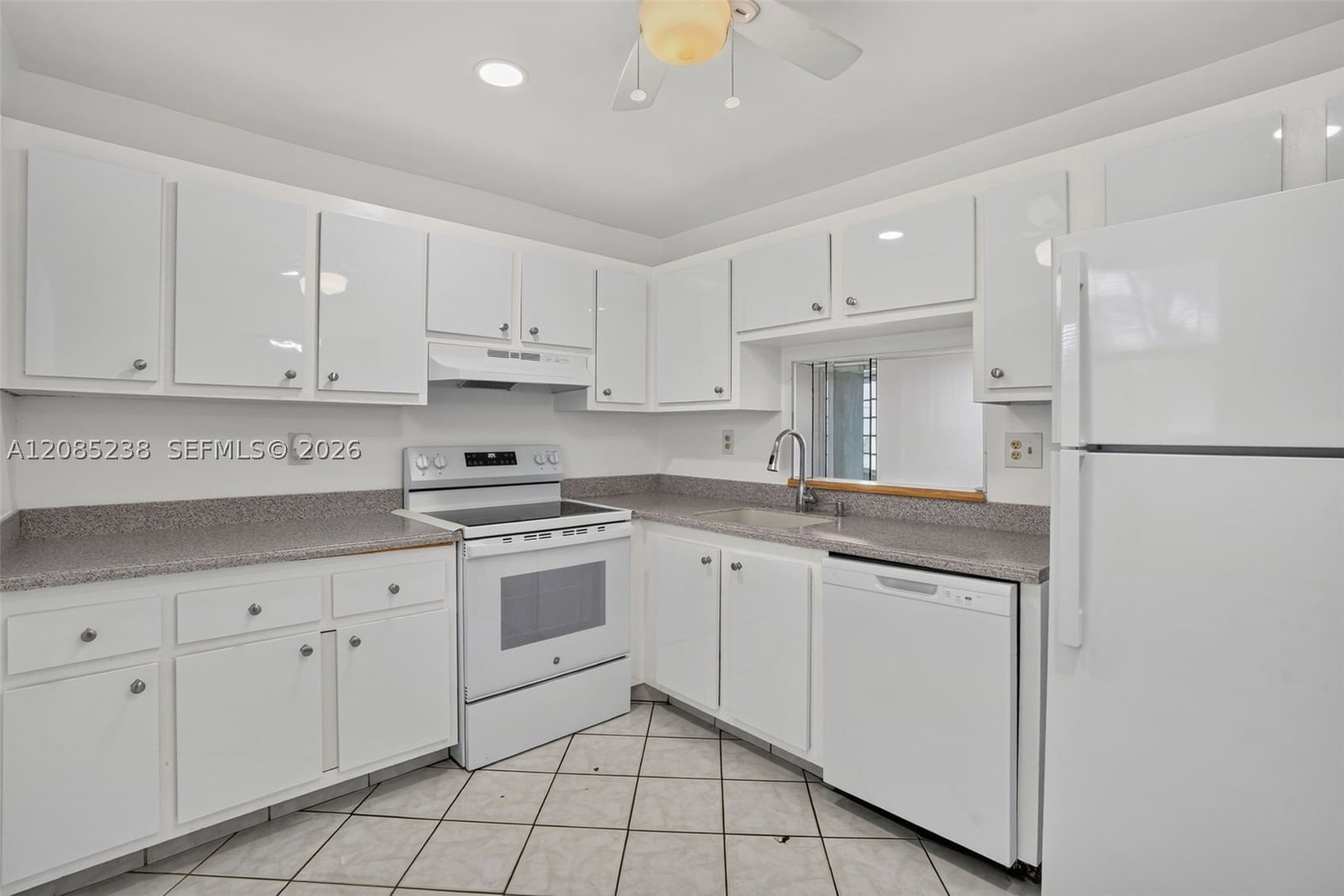 Real estate property located at 1820 81st Ave #3416, Broward, *courtyards Of Broward Con, North Lauderdale, FL