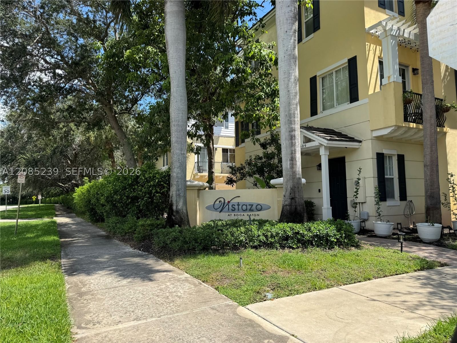 Real estate property located at 500 39th Cir, Palm Beach, Vistazo At Boca Raton, Boca Raton, FL