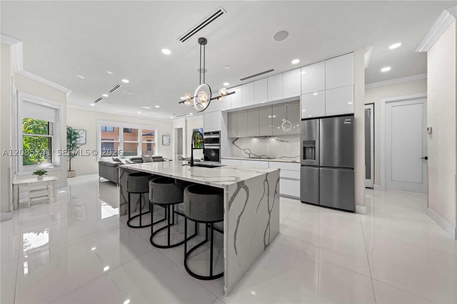 Real estate property located at 2133 118th Ave, Broward, Villages Of Renaissance, Miramar, FL