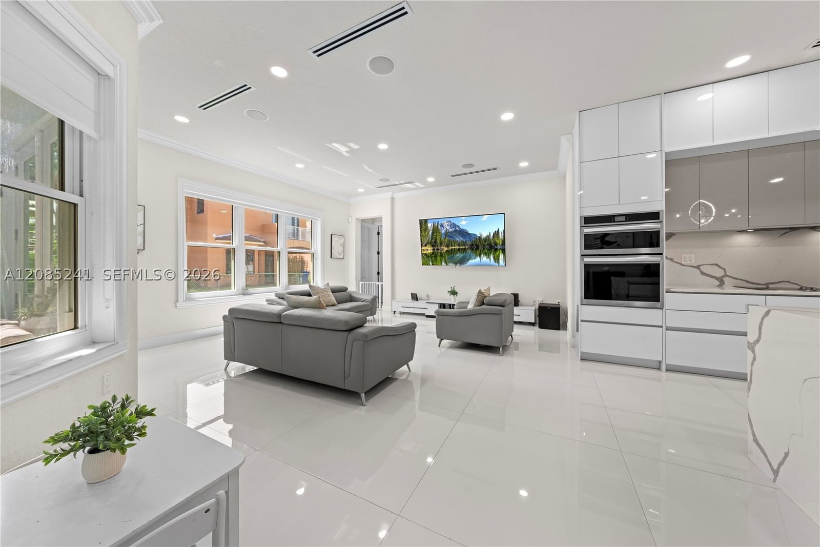 Real estate property located at 2133 118th Ave, Broward, Villages Of Renaissance, Miramar, FL
