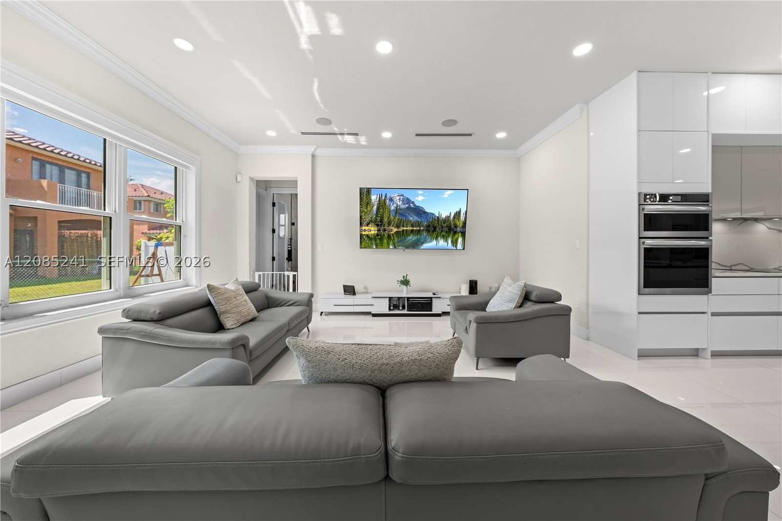 Real estate property located at 2133 118th Ave, Broward, Villages Of Renaissance, Miramar, FL