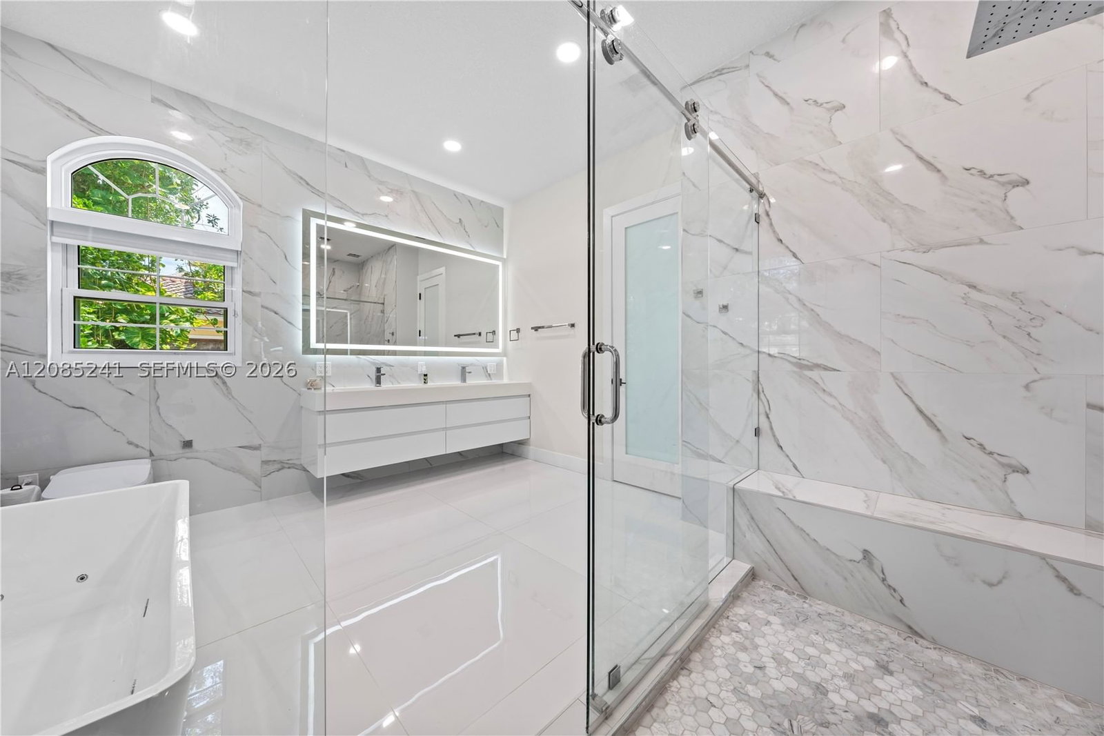 Real estate property located at 2133 118th Ave, Broward, Villages Of Renaissance, Miramar, FL