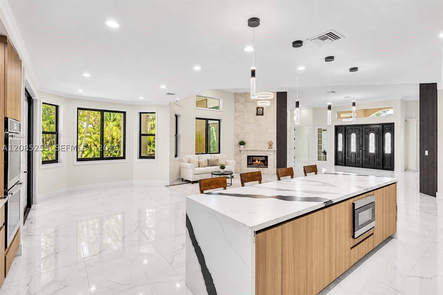 Real estate property located at 11980 Piccadilly Pl, Broward, Valencia Acres, Davie, FL