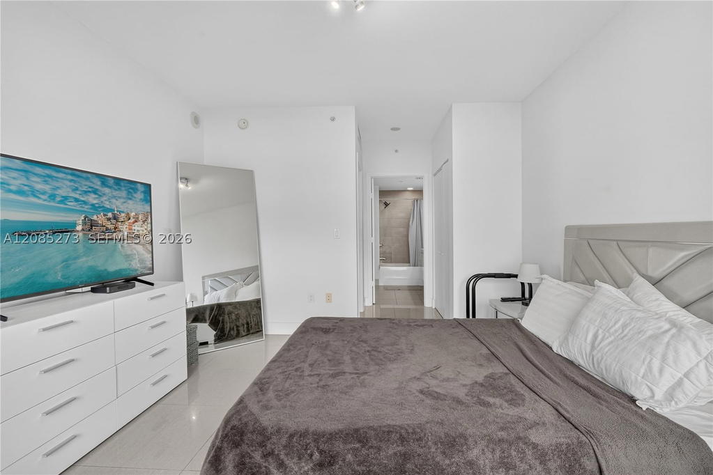 Real estate property located at 92 3rd St #4407, Miami-dade, Mint Condo, Miami, FL