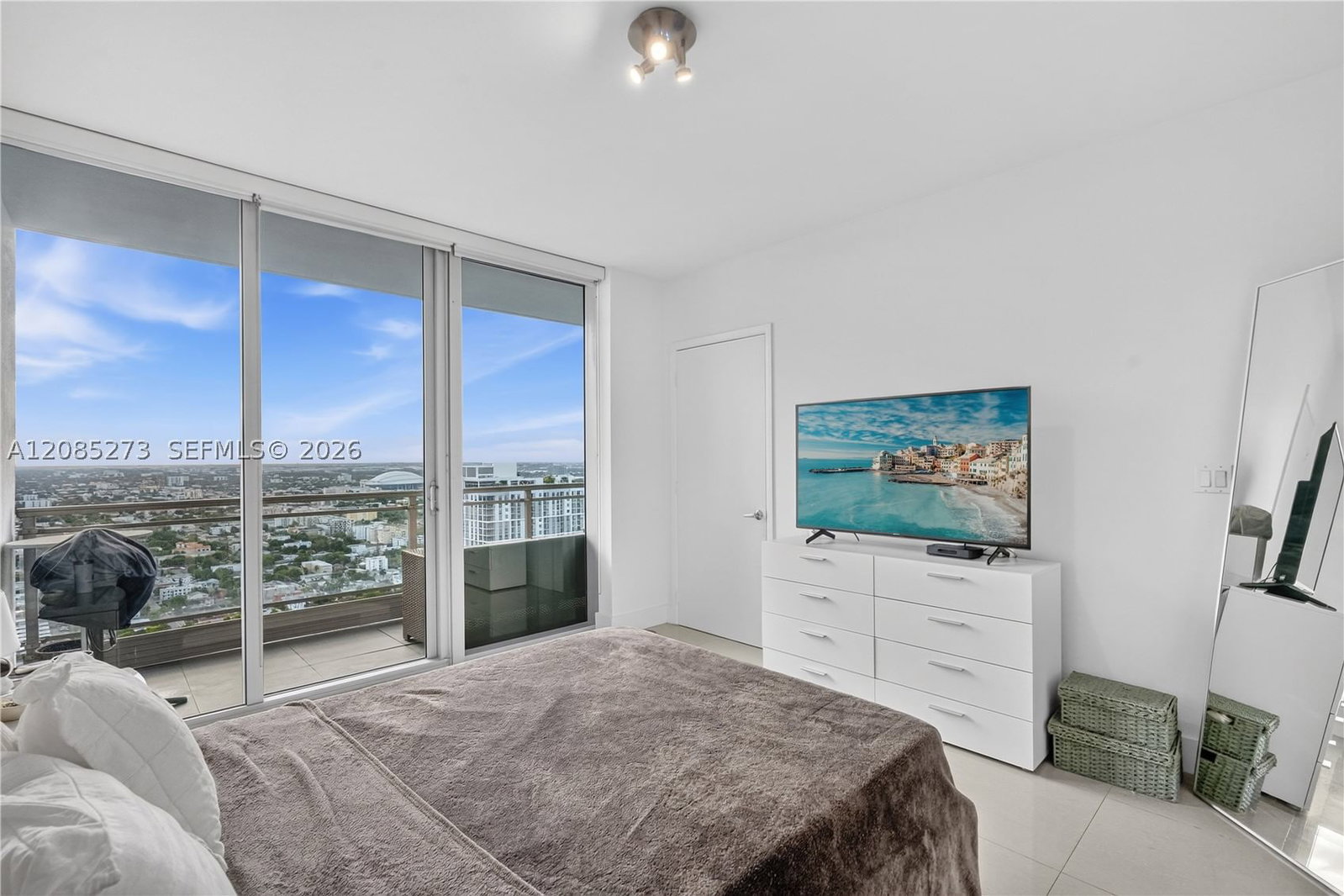 Real estate property located at 92 3rd St #4407, Miami-dade, Mint Condo, Miami, FL