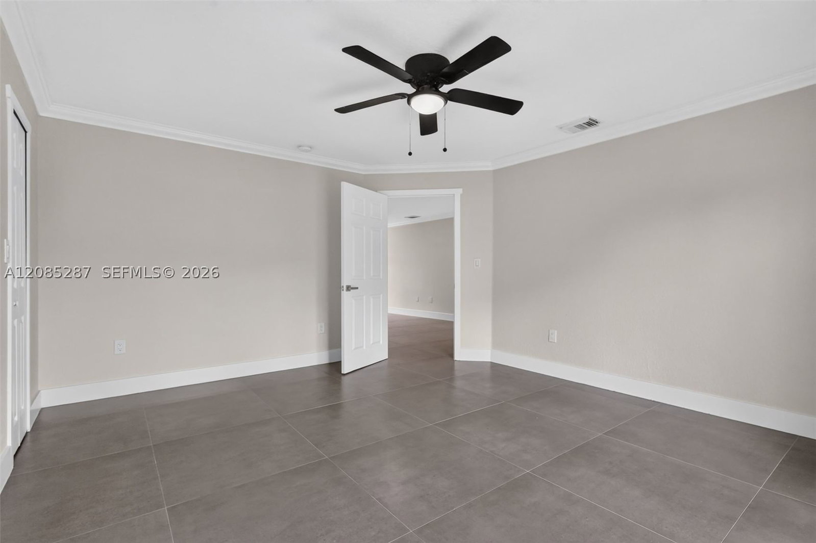 Real estate property located at 5775 109th Ave #13, Miami-dade, Doral Grand Condo, Doral, FL