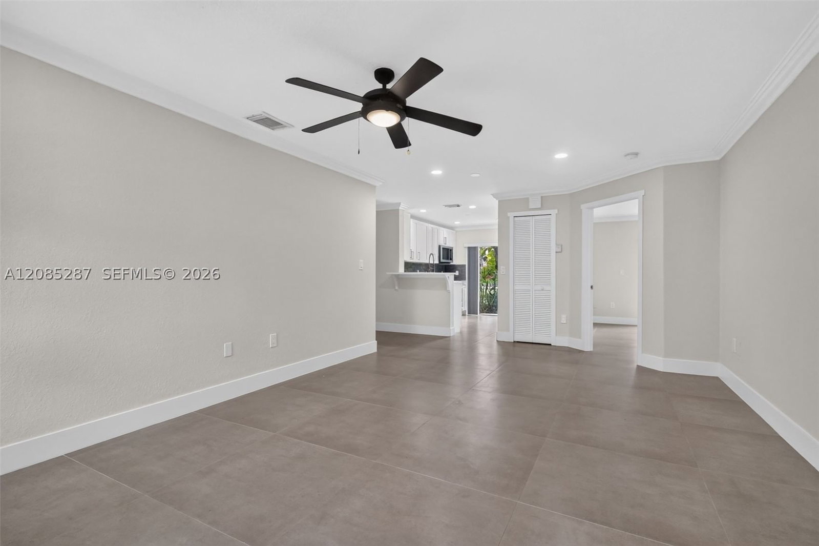 Real estate property located at 5775 109th Ave #13, Miami-dade, Doral Grand Condo, Doral, FL