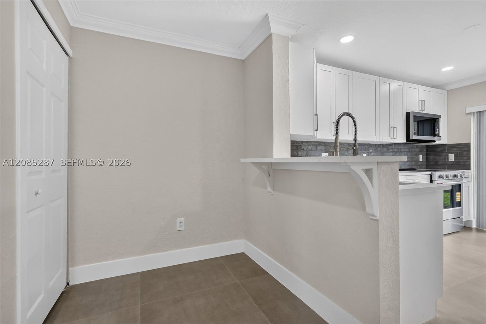 Real estate property located at 5775 109th Ave #13, Miami-dade, Doral Grand Condo, Doral, FL