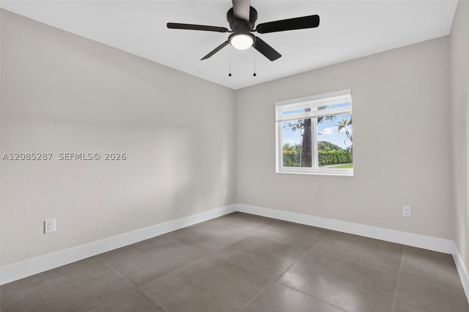 Real estate property located at 5775 109th Ave #13, Miami-dade, Doral Grand Condo, Doral, FL