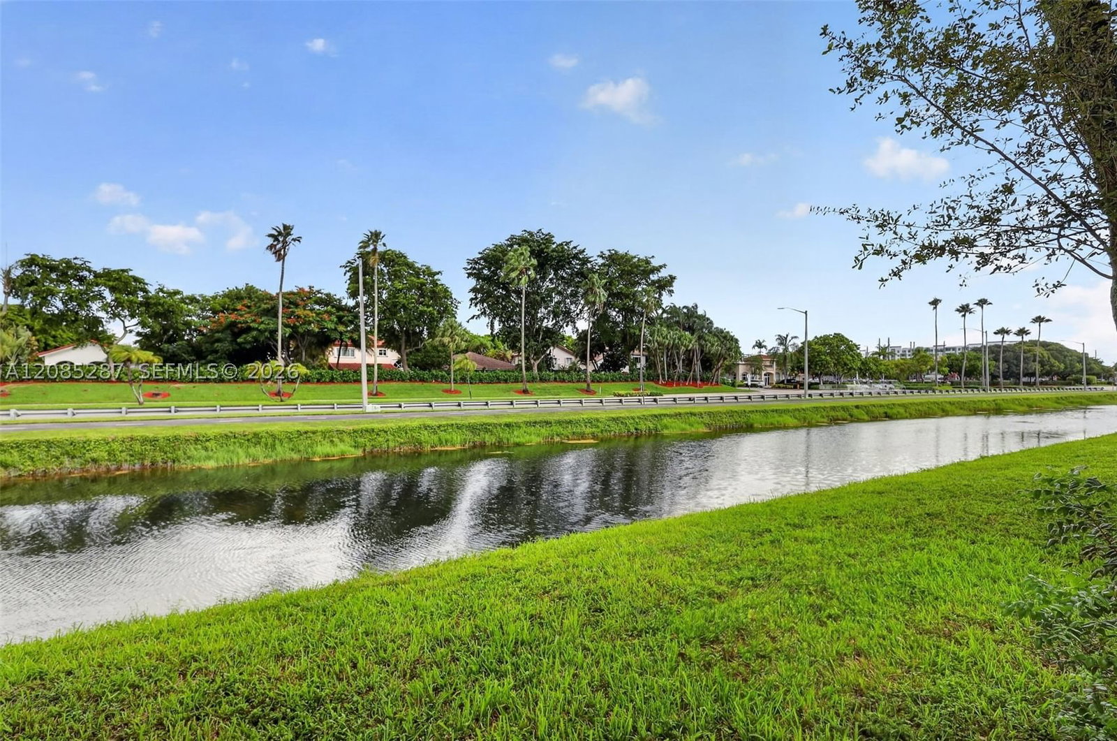 Real estate property located at 5775 109th Ave #13, Miami-dade, Doral Grand Condo, Doral, FL