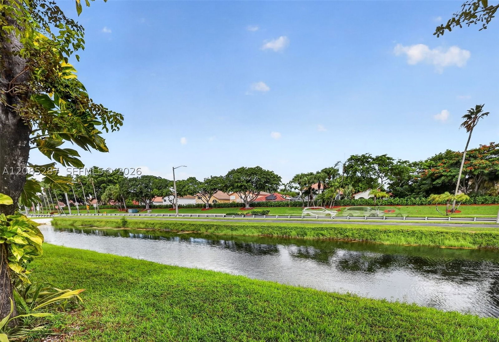 Real estate property located at 5775 109th Ave #13, Miami-dade, Doral Grand Condo, Doral, FL