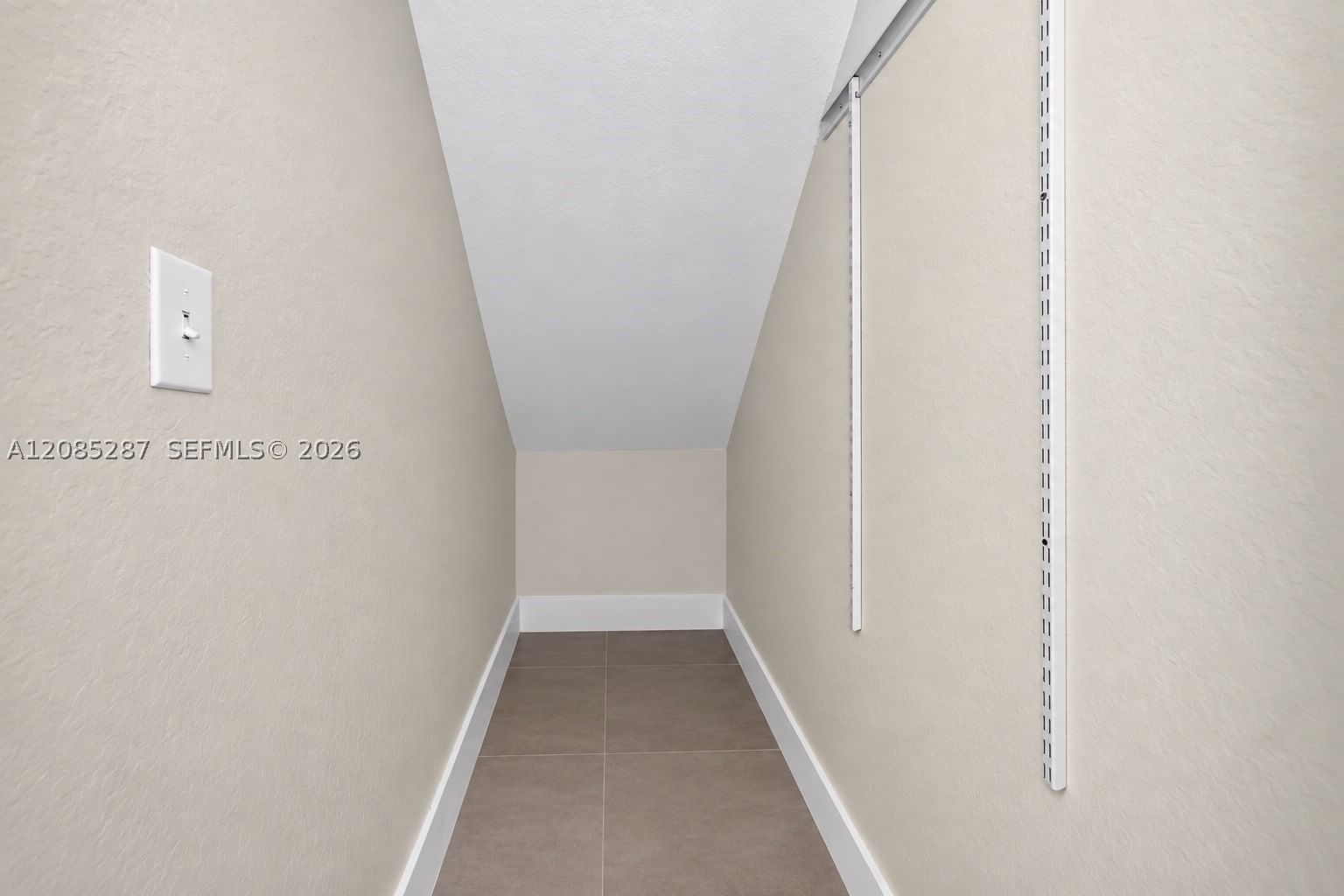 Real estate property located at 5775 109th Ave #13, Miami-dade, Doral Grand Condo, Doral, FL