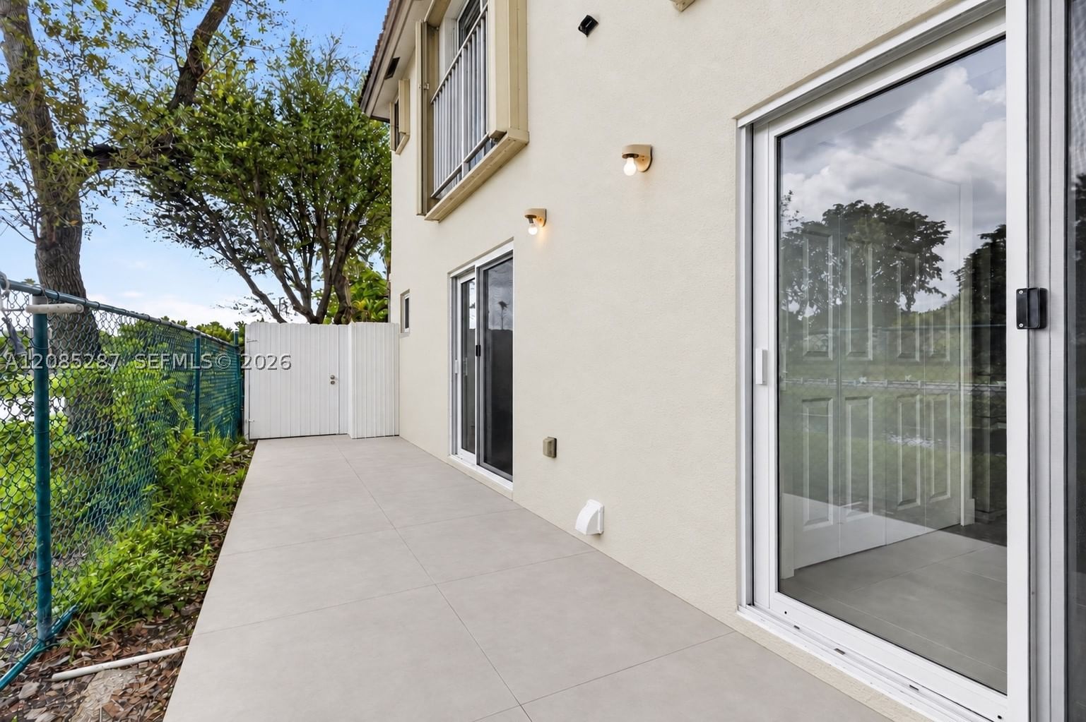 Real estate property located at 5775 109th Ave #13, Miami-dade, Doral Grand Condo, Doral, FL