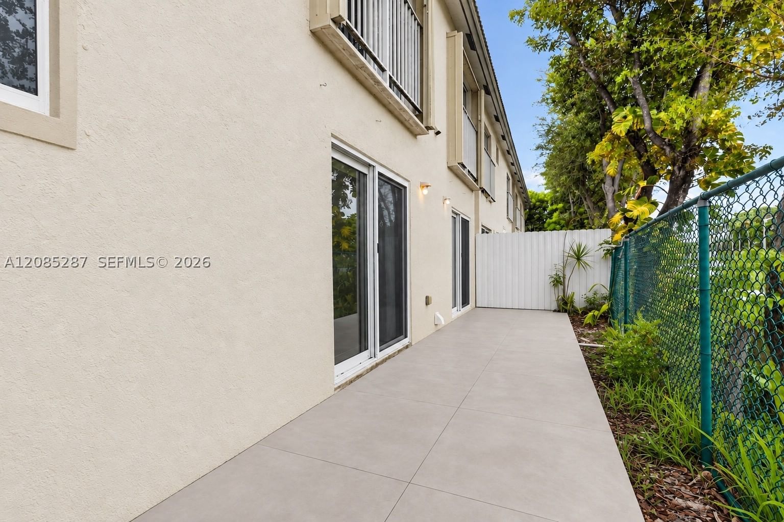 Real estate property located at 5775 109th Ave #13, Miami-dade, Doral Grand Condo, Doral, FL