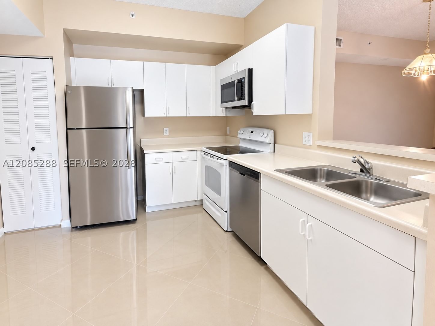 Real estate property located at 6976 39th St G205, Broward, Courtyards At Davie Condo, Davie, FL