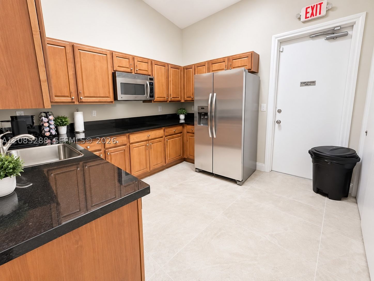 Real estate property located at 6976 39th St G205, Broward, Courtyards At Davie Condo, Davie, FL