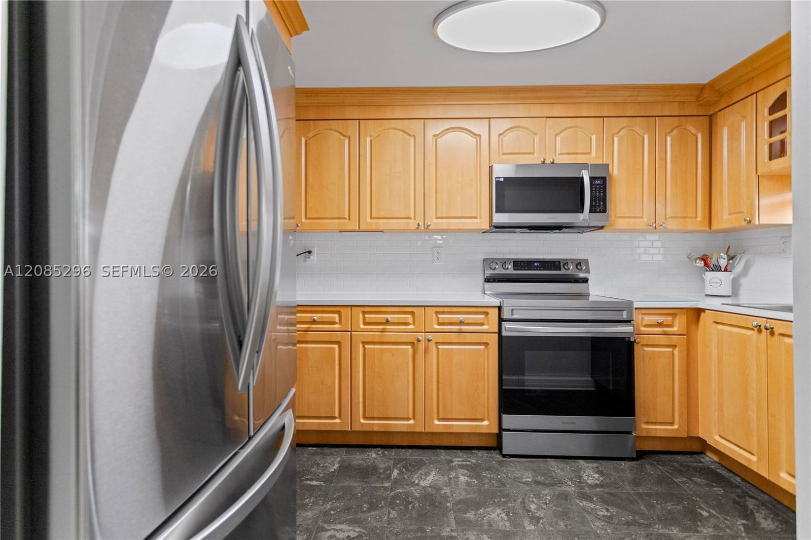 Real estate property located at 691 Hollybrook Dr #26-105, Broward, Hollybrook Golf And, Pembroke Pines, FL