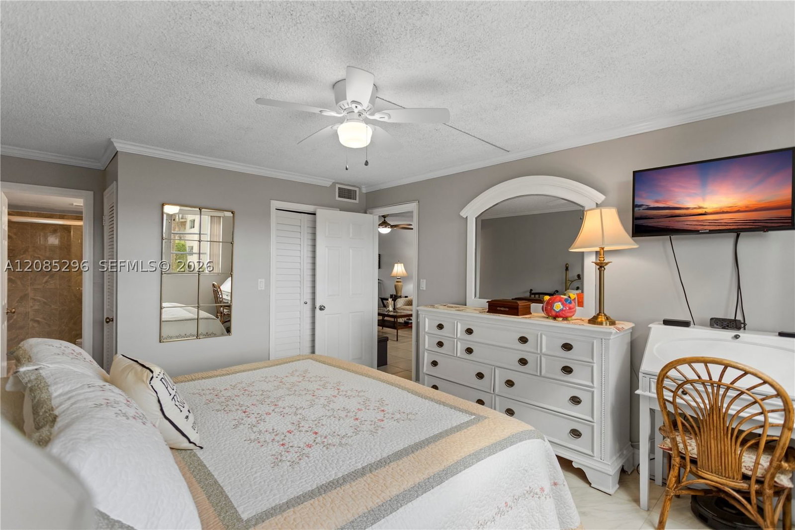 Real estate property located at 691 Hollybrook Dr #26-105, Broward, Hollybrook Golf And, Pembroke Pines, FL