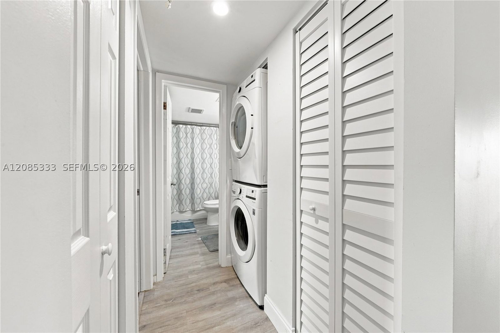 Real estate property located at 3930 Inverrary Blvd #602-D, Broward, 18th Hole At Inverrary Co, Lauderhill, FL