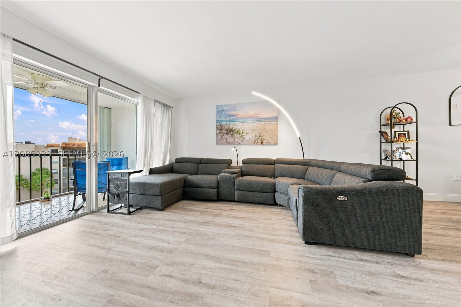 Real estate property located at 3930 Inverrary Blvd #602-D, Broward, 18th Hole At Inverrary Co, Lauderhill, FL