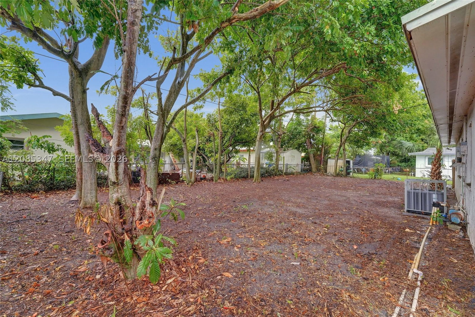 Real estate property located at 3751 25th St, Broward, Lauderdale Lakes East Gat, Lauderdale Lakes, FL