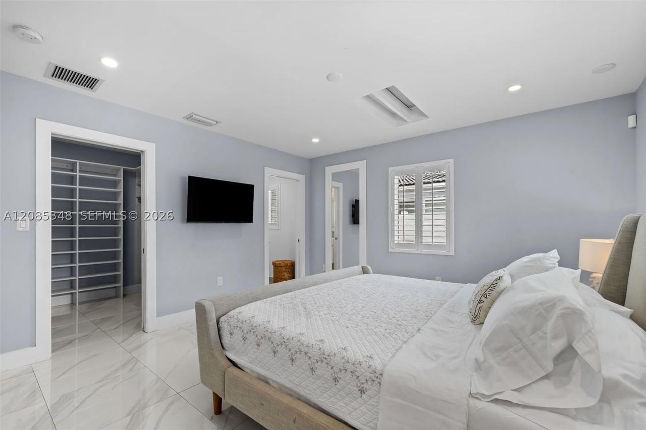 Real estate property located at 1239 Washington St, Broward, Hollywood Lakes Section, Hollywood, FL