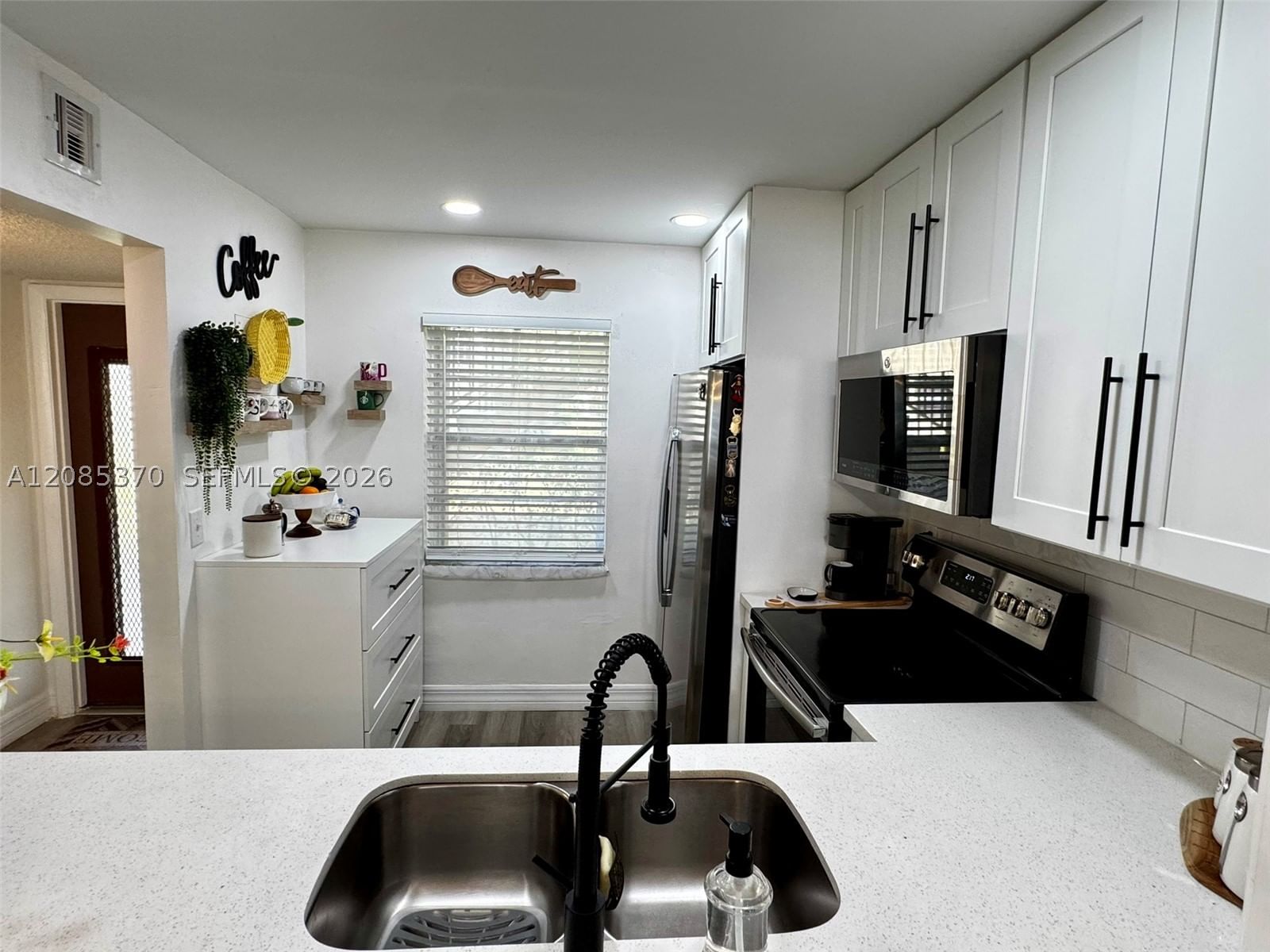 Real estate property located at 231 76th Ave #102, Broward, Oriole Gardens Three 78 C, Margate, FL