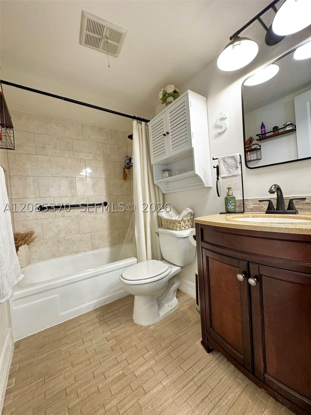 Real estate property located at 231 76th Ave #102, Broward, Oriole Gardens Three 78 C, Margate, FL