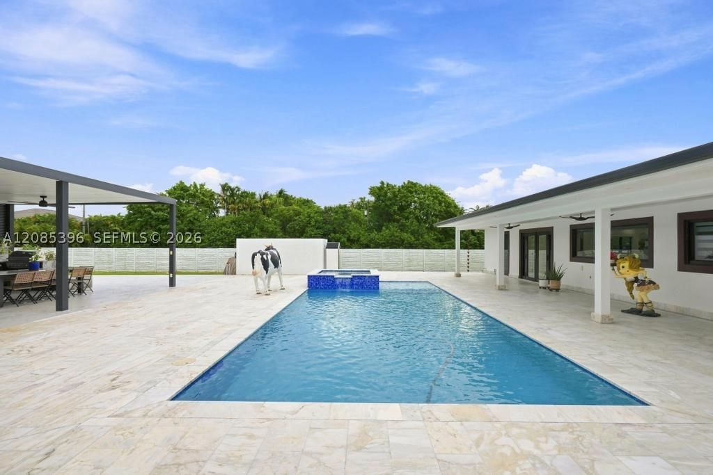 Real estate property located at 100 120th Ave, Miami-dade, Sweetwater Ests Sub, Miami, FL