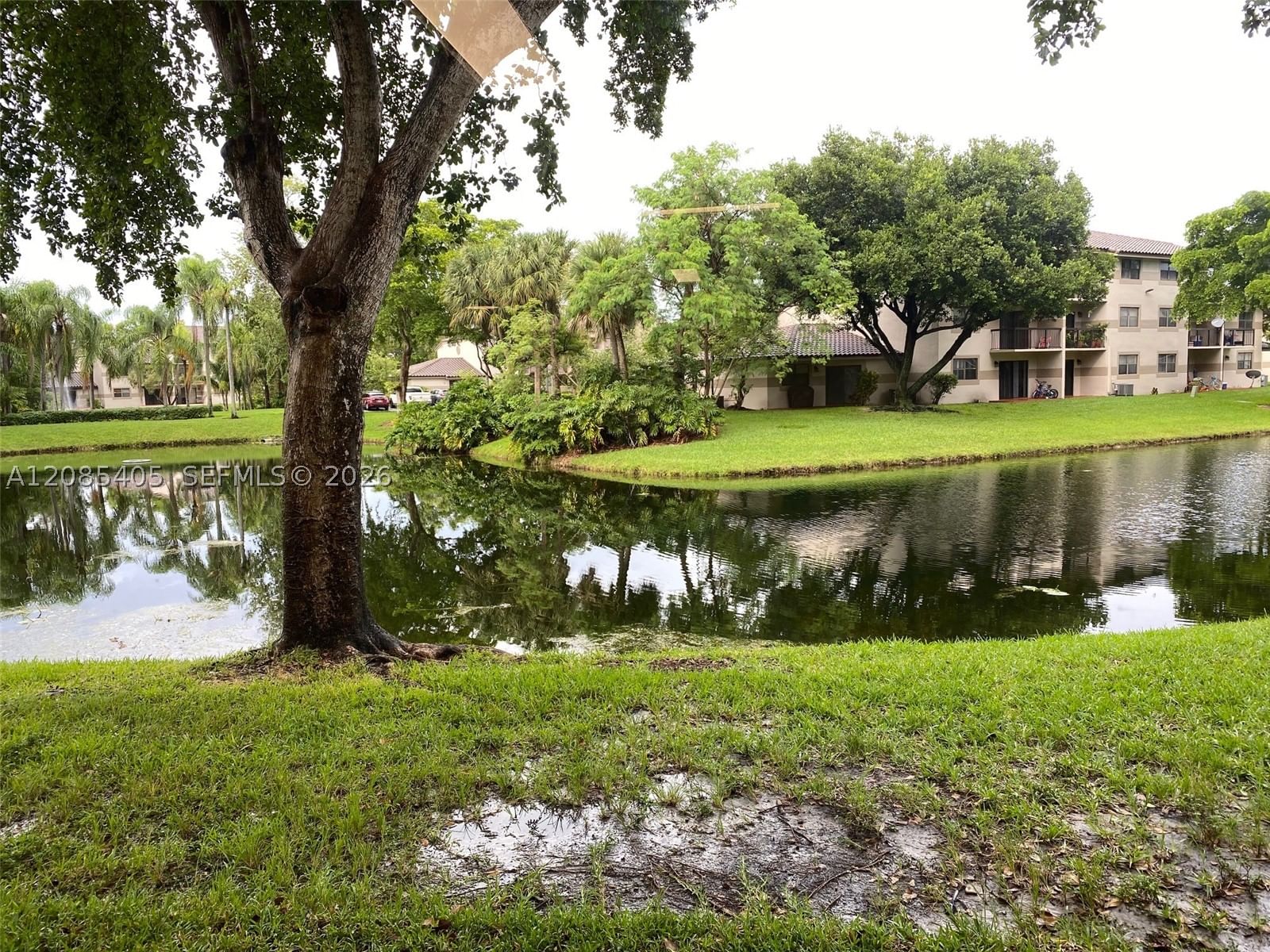Real estate property located at 9981 Nob Hill Ct #9981, Broward, Villas De Venezia Condo, Sunrise, FL