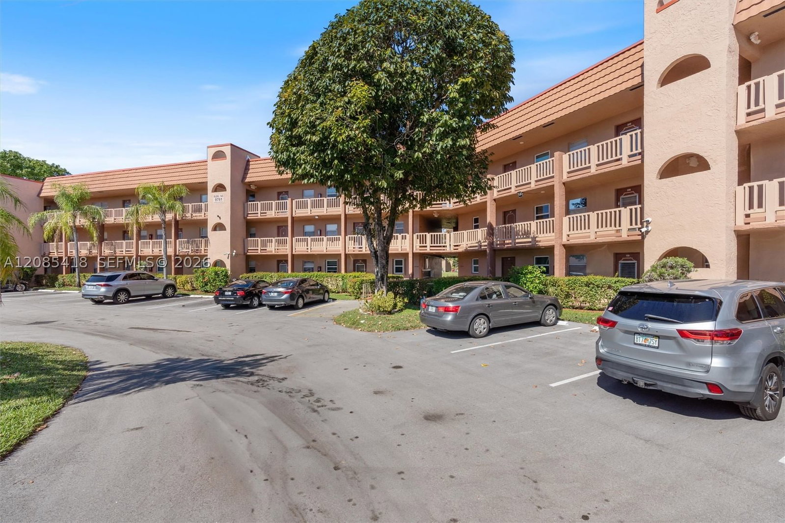 Real estate property located at 9761 Sunrise Lakes Blvd #107, Broward, Sunrise Lakes 146 Condo, Sunrise, FL