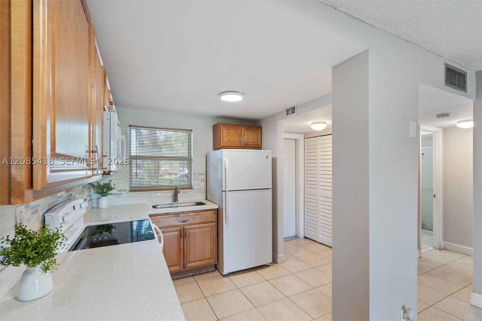 Real estate property located at 9761 Sunrise Lakes Blvd #107, Broward, Sunrise Lakes 146 Condo, Sunrise, FL