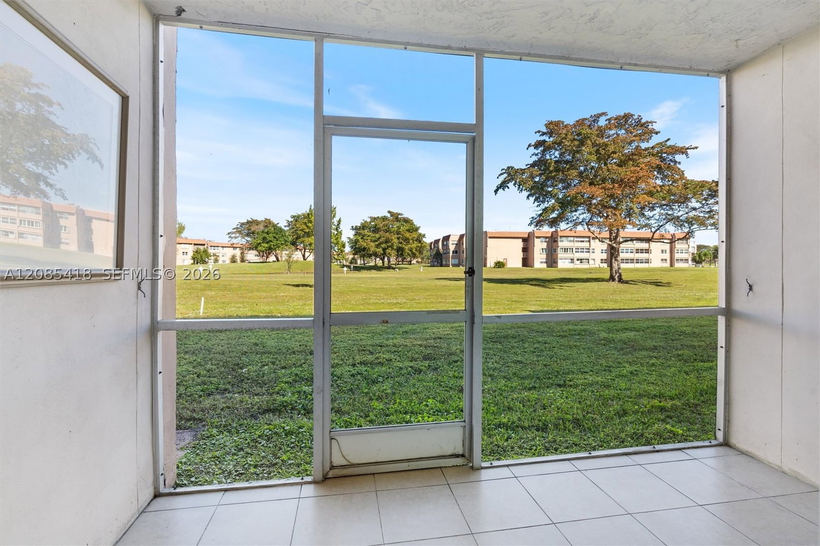 Real estate property located at 9761 Sunrise Lakes Blvd #107, Broward, Sunrise Lakes 146 Condo, Sunrise, FL