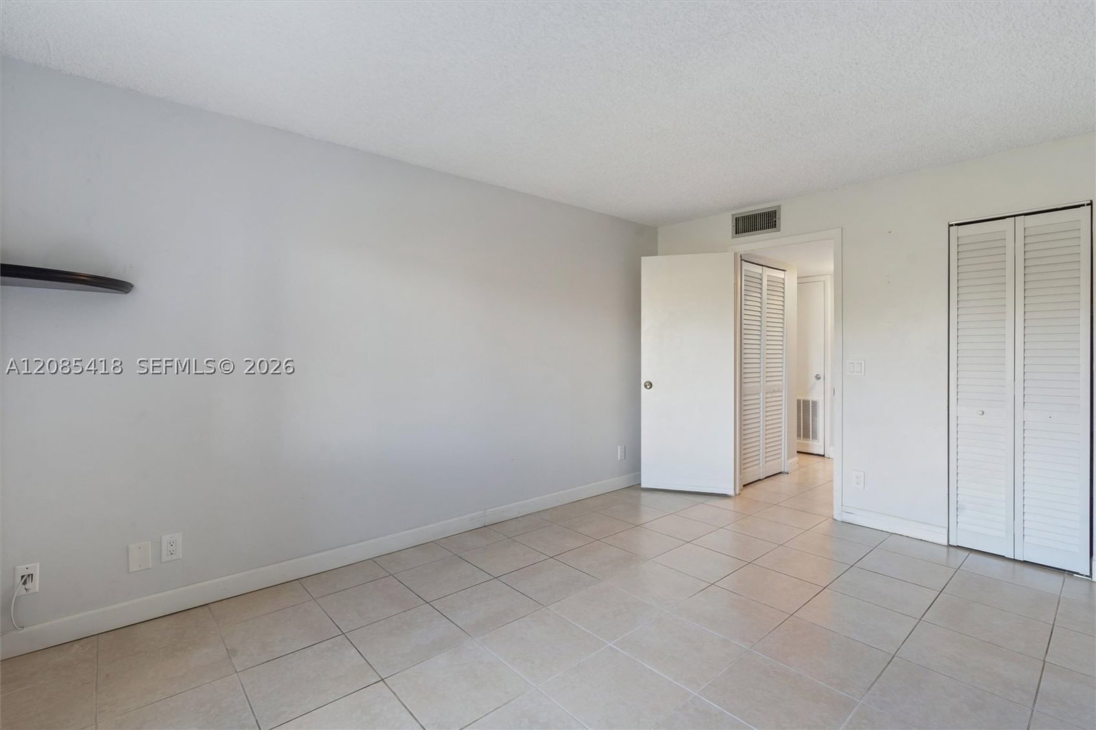 Real estate property located at 9761 Sunrise Lakes Blvd #107, Broward, Sunrise Lakes 146 Condo, Sunrise, FL
