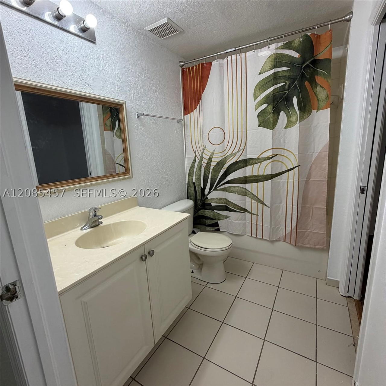 Real estate property located at 1965 Freeport Ln #1965, Palm Beach, Marsh Harbour 49 Condo, Riviera Beach, FL