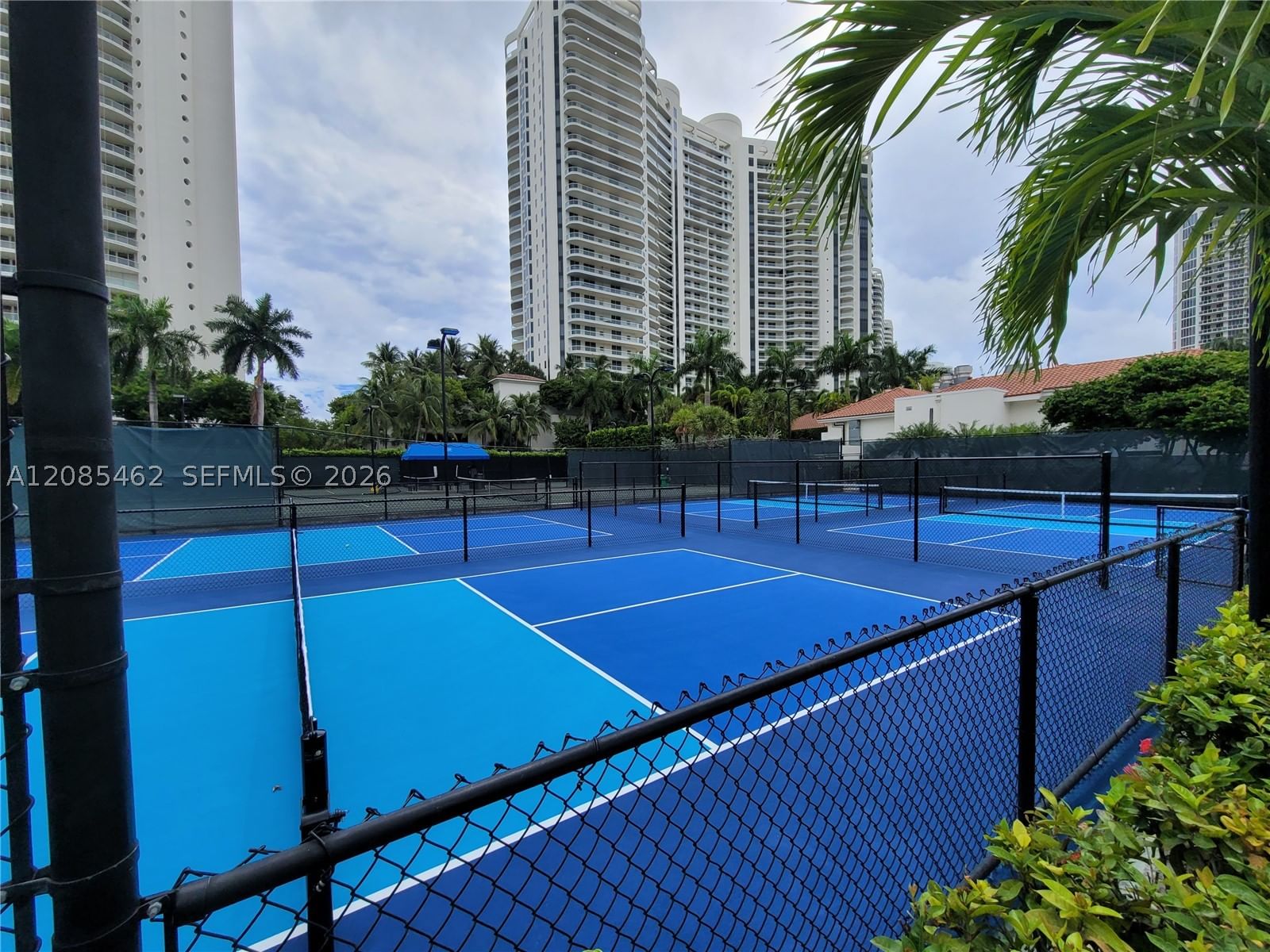 Real estate property located at 6000 Island Blvd #2104, Miami-dade, Bellamare @ Williams Isla, Aventura, FL