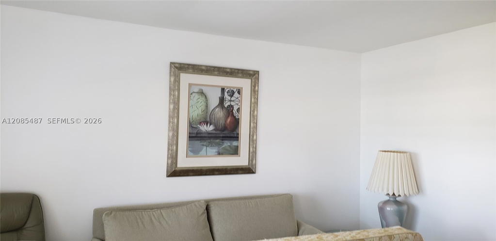 Real estate property located at 467 Golden Isles Dr #306, Broward, Envoy North Condo, Hallandale Beach, FL