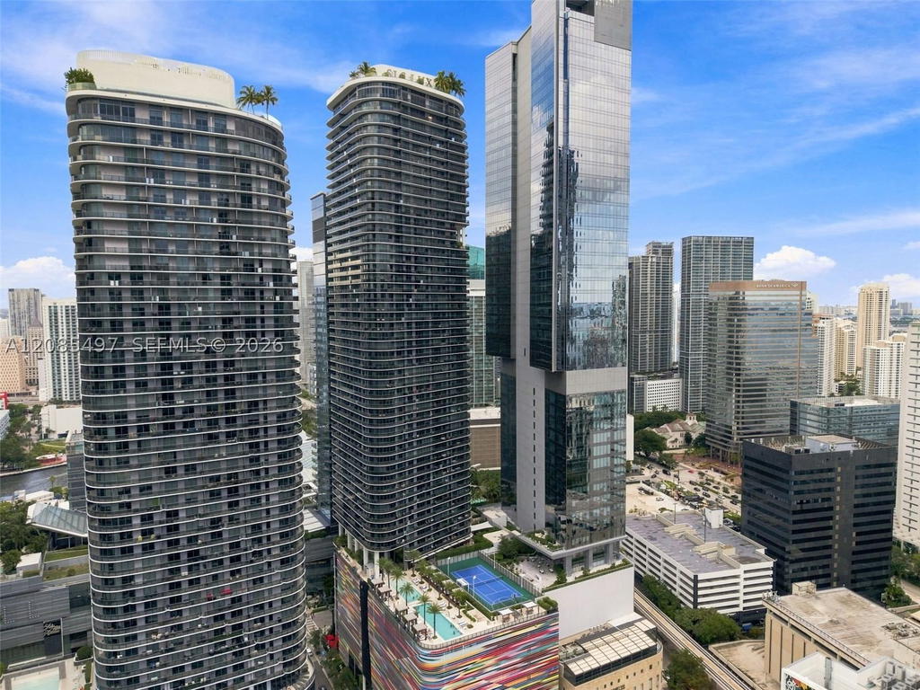 Real estate property located at 801 Miami Ave #1810, Miami-dade, 801 Sma Residences Condo, Miami, FL