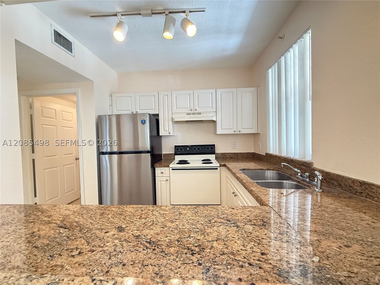 Real estate property located at 6796 Sample Rd #6796, Broward, Cypress Pointe At Coral S, Coral Springs, FL