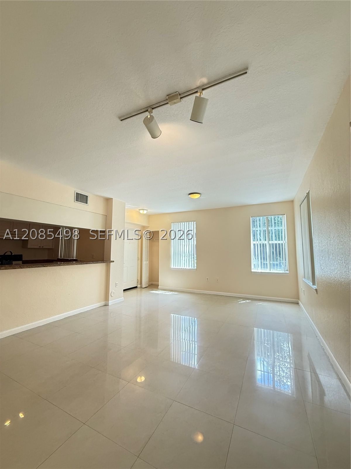 Real estate property located at 6796 Sample Rd #6796, Broward, Cypress Pointe At Coral S, Coral Springs, FL