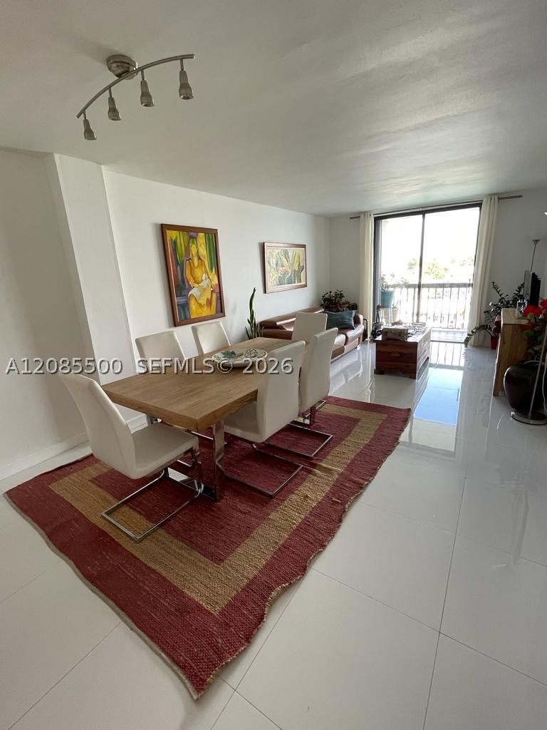 Real estate property located at 8100 Byron Ave #504, Miami-dade, Byron Marina Condo, Miami Beach, FL