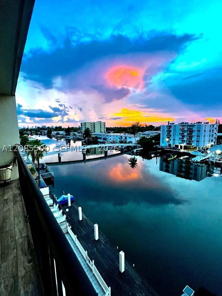 Real estate property located at 8100 Byron Ave #504, Miami-dade, Byron Marina Condo, Miami Beach, FL