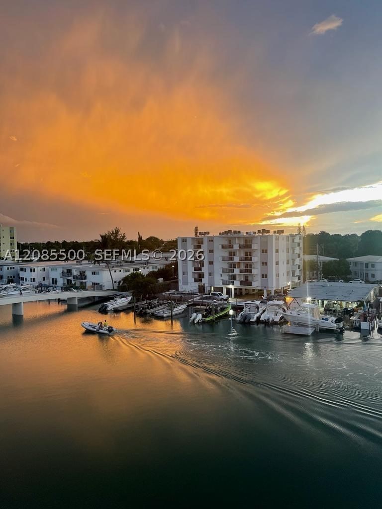 Real estate property located at 8100 Byron Ave #504, Miami-dade, Byron Marina Condo, Miami Beach, FL