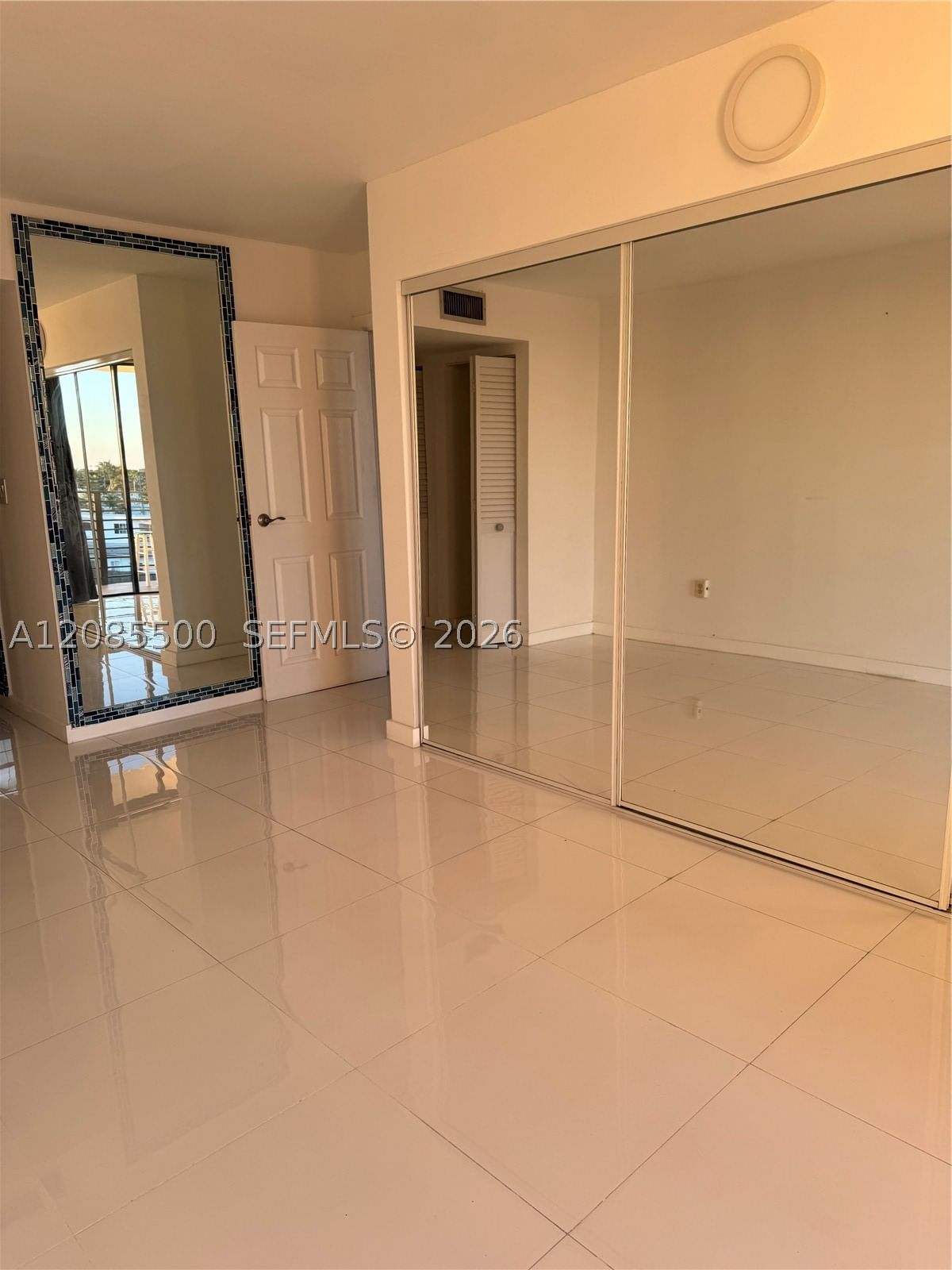 Real estate property located at 8100 Byron Ave #504, Miami-dade, Byron Marina Condo, Miami Beach, FL