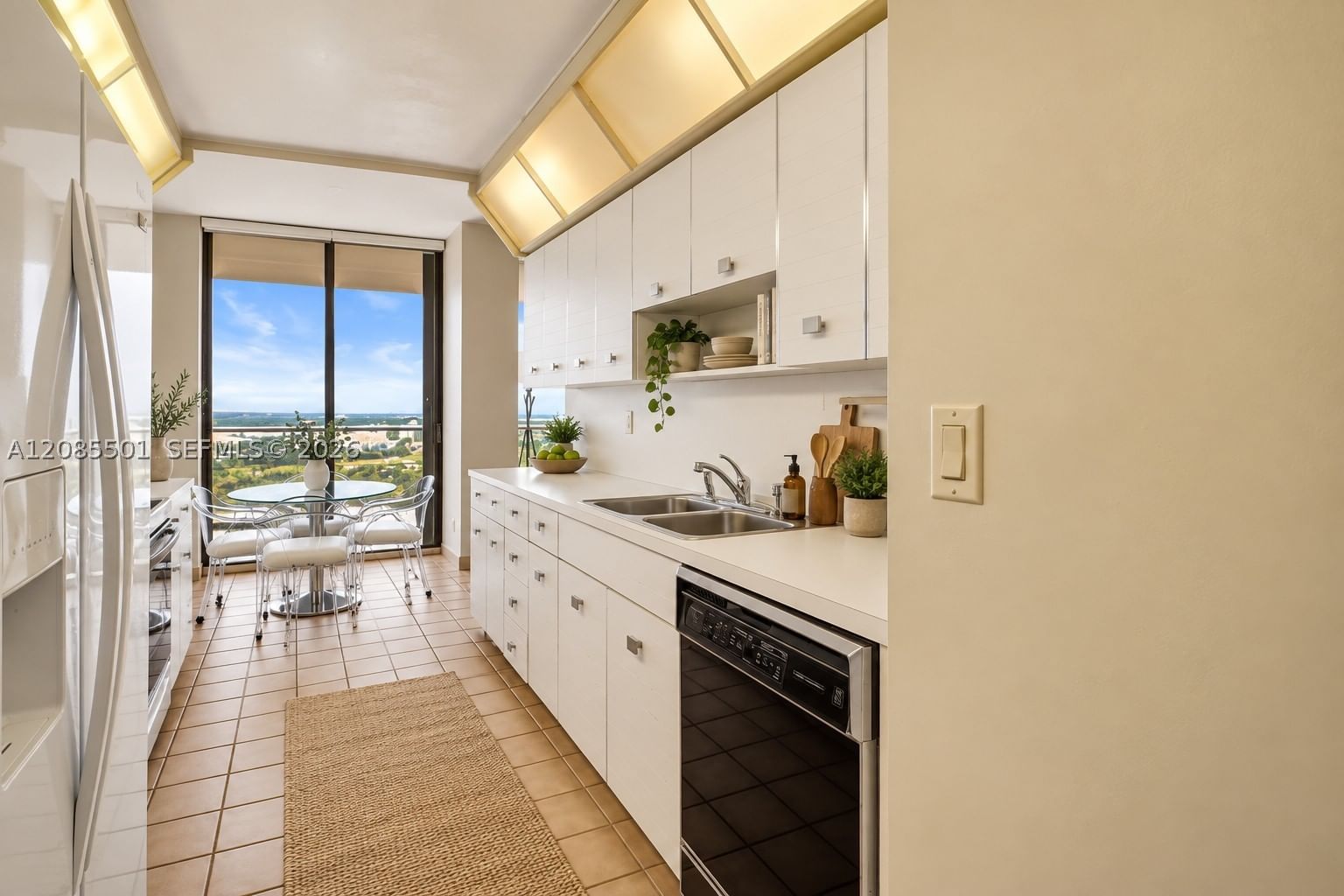 Real estate property located at 19500 Turnberry Way #23C, Miami-dade, Marina Tower Condo, Aventura, FL
